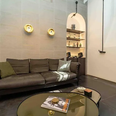 Prestigioso Loft In San Babila A 5 Min. Dal Duomo 公寓 *